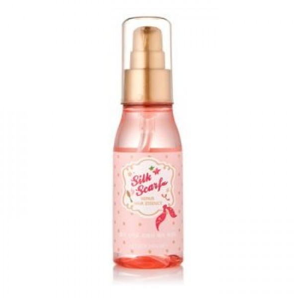 эссенция для волос питательная etude house silk scarf hologram hair essence эссенция для волос питательная etude house silk scarf hologram hair essenceSILK SCARF HOLOGRAM HAIR ESSENCE. Эссенция для волос питательная придает волосам интенсивное питание, делая их мягкими и здоровыми, сохраняет жизненные силы. Содержит специальный комплекс из масел камелии, арганы, макадамии и подсолнечного масла, а также экстракт баобаба и цветочно-фруктовую воду - для глубокого восстановления волос. Создает объем и придает упругость, благодаря легкой формуле, не утяжеляющей волосы. Обладает фруктовым ароматом и восстанавливает шелковистость и сияние. <br><br><br>Масло питает волосы по всей длине и насыщает их полезнейшими витаминами, не пропустив ни одного сантиметра поврежденных волос;<br><br>способно восстановить повреждения любого типа, что очень актуально, ведь современные девушки достаточно часто используют выпрямители для волос и плойки, которые нарушают их структуру;<br><br>максимально долго помогает сохранить волосы гладенькими, и способствует тому, что ваша прическа будет иметь идеальную форму даже в ненастную и дождевую погоду; максимально укрепляет волосяные луковицы для того, чтобы волосы меньше выпадали, а были густыми и крепкими;<br><br>вернет волосам потерянный блеск и поможет восстановить былую пышность и густоту вашей шевелюры, подчеркнув всю природную красоту волос.<br><br><br>Применять на влажные волосы. Нанесите эссенцию на поврежденные участки волос, особое внимание уделяя кончикам, перед сушкой феном.<br>
