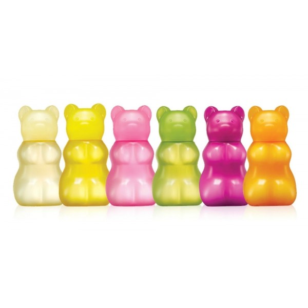 крем-масло для рук skin food gummy bear jelly hand butter крем-масло для рук skin food gummy bear jelly hand butterКрем-масло Gummy Bear Jelly Hand Butter с ароматами фруктов смягчит и увлажнит кожу рук. Он выполнен в виде мармеладного мишки. Благодаря гелевой структуре бережно ухаживает за руками, наполняя их влагой и питательными веществами. Он не оставляет неприятного ощущения липкости и мгновенно впитывается. При регулярном применении крема ваши руки будут выглядеть здоровыми и красивыми.<br><br>Крем обладает ароматом вишни и шоколада.<br><br>Содержит экстракты различных фруктов и имеет разные ароматы. Крем отлично подойдет для сухой, грубой кожи, особенно в зимнее время года.<br><br>Средство защищает нежную кожу рук от негативного воздействия внешних факторов. Заполняет имеющиеся микротрещинки на руках и не допускает их повторного появления.<br><br>После регулярного применения средства косметической компании SkinFood кожа становится мягкой и гладкой, а эффект увлажнения сохраняется надолго.<br><br>Способ применения: Нанесите на сухую и чистую кожу рук массажными движениями. Использовать перед выходом на улицу, после душа или при ощущении сухости.<br><br>Объем: 45 мл<br>