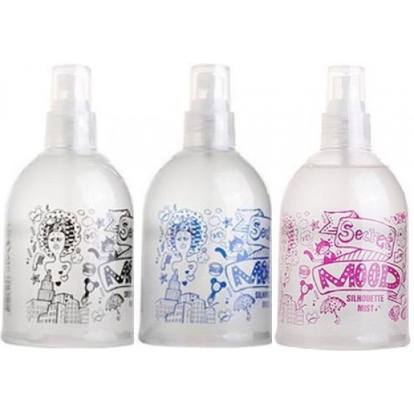 спрей для тела baviphat urban dollkiss secret mood silhouette multi mist спрей для тела baviphat urban dollkiss secret mood silhouette multi mistUrban Dollkiss Secret Mood Silhouette Multi Mist. Спрей для тела<br><br>Успокаивает и увлажняет раздраженную, склонную к воспалениям кожу. Освежает и способствует сохранению чистоты и регенерации кожного покрова. Снимает стресс, улучшает гидро-липидный баланс.<br> <br><br><br>№ 1 обладает свежим ароматом, с тонкими нотками персика.<br><br>№ 2 обладает мягким и освежающим ароматом лилий.<br><br>№ 3 Multi Mist - универсальный мист для тела и волос содержит экстракт гуавы, цветочный комплекс (лаванда, бергамот, мята, фрезия, ромашка, розмарин) и т.д.<br><br><br>Спрей придет волосам приятный аромат. Освежает и способствует сохранению чистоты и регенерации кожного покрова. Снимает стресс, улучшает гидро-липидный баланс.<br><br>Спрей для тела содержит экстракт хризантемы, экстракт жимолости, экстракт бегонии, экстракт софоры японской, экстракт лаванды, экстракт бергамота, масло мяты перечной, экстракт фрезии, экстракт ромашки, экстракт розмарина, экстракт розы, экстракт мальвы, экстракт сафлоры и т.д.<br><br>Экстракт гуавы оказывает на кожу успокаивающее, восстанавливающее и увлажняющее действие. Регулирует естественный водный баланс кожи.<br><br>Является богатым источником полезных для кожи веществ - пектинов и флавоноидов, которые улучшают микроциркуляцию и укрепляют стенки капилляров, а также, являясь мощными антиоксидантами, защищают кожу от повреждений свободными радикалами.<br><br>Способ применения: Распылить на очищенную кожу, (или волосы), затем мягкими массирующими движениями дать средству впитаться.<br><br>Объем: 150 мл<br>