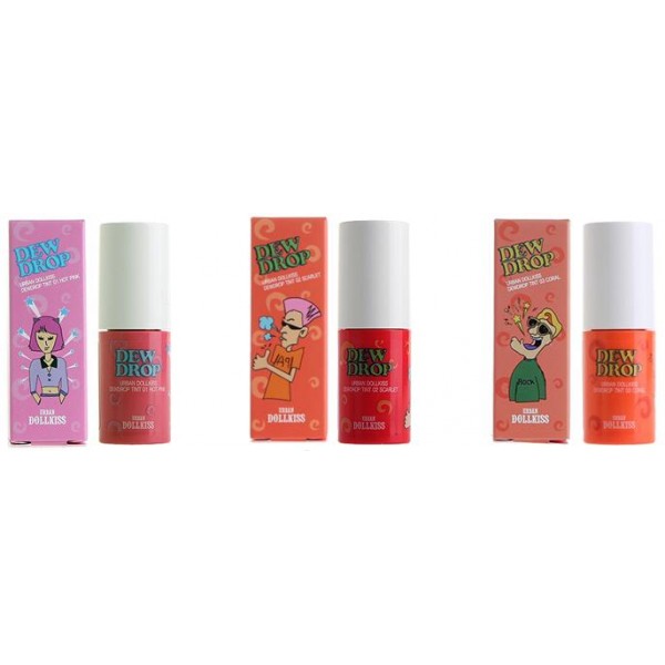 тинт для губ baviphat urban dollkiss dewdrop tint тинт для губ baviphat urban dollkiss dewdrop tintUrban Dollkiss Dewdrop Tint. Тинт для губ<br><br>Яркий и сочный штрих в макияже губ. Всего несколько движений аппликатором, и губы приобретают соблазнительность, становятся свежими, яркими, притягательными.<br><br>Небольшой компактный флакончик с тинтом станет надежным спутником в путешествии – вы можете загорать, купаться, есть, целоваться! А губы по-прежнему будут яркими, макияж безупречным.<br><br>Тинт не растекается, не скатывается. Ну а если вы хотите слегка обновить макияж, то маленький флакончик позволит сделать это быстро и незаметно.<br><br>Тинт ухаживает за кожей губ, так как в его составе гидролизованный коллаген, который способствует эффективному увлажнению, стимулирует регенерацию волокон собственного коллагена в коже, замедляет процессы старения, возвращает коже упругость и эластичность, разглаживает и подтягивает ее.<br><br>Масло оливы питает и смягчает кожу, увлажняет ее и разглаживает, устраняет сухость и шелушения, защищает от агрессивного воздействия окружающей среды.<br><br>Состав тинта разработан в духе пожеланий любой женщины - оставаться как можно дольше на губах. Пейте, ешьте, что вам угодно, касайтесь лица и позволяйте это делать другим - тинт останется на губах служить и дальше вашему образу.<br><br>И не забываем о самом главном - наслаждайтесь поцелуями с любимым мужчиной, не опасаясь, запачкать его, или размазать тинт вокруг губ. И это, согласитесь, даёт современной женщине больше уверенности в себе. Такая важная деталь вашего туалета займёт совсем немного места в косметичке и будет всегда под рукой.<br><br>Оттенки тинта:<br><br><br>№1 Hot Pink<br><br>№ 2 Scarlet<br><br>№ 3 Coral<br><br><br>Способ применения: Нанести тинт на сухую кожу губ.<br><br>Объём: 4 мл<br>