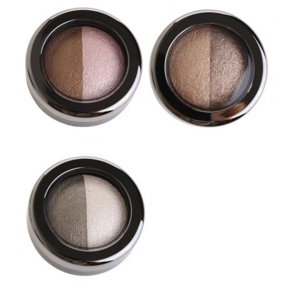 тени для век двойные baviphat magic girls dual eye shadow тени для век двойные baviphat magic girls dual eye shadowMagic Girls Dual Eye Shadow. Тени для век двойные<br><br>Двойные тени выпускаются в трех комбинациях натуральных оттенков. В каждой компактной коробочке находится 2 цвета, которые идеально сочетаются и позволяют создать как натуральный образ, так и выразительный, яркий вечерний макияж. Цветовые комбинации предложены производителем, и не нужно беспокоиться о том, подходит ли один цвет другому.<br><br><br>№1 Pink Brown<br><br>№2 Beige Brown<br><br>№3 Yellow Khaki<br><br><br>Эти тени твердые, и это значительно облегчает их нанесение. Благодаря своей структуре они не пылят, не осыпаются в течение дня, не скатываются в складках века, наносятся равномерно. Макияж будет стойким и сохранится на весь день.<br><br>В состав двойных теней входят полезные вещества, которые обеспечивают защиту и уход. После нанесения теней можно не беспокоиться о вредном воздействии солнечных лучей.<br>Тени имеют перламутровый перелив, который создает трехмерный эффект на веках и делает взгляд более глубоким и выразительным.<br><br>Способ применения: Наносить тени можно различными способами – при помощи аппликатора или кисти. Растушевывать их следует аккуратными легкими движениями. От степени нажатия аппликатора зависит интенсивность цвета. Чтобы добиться наиболее яркого цвета следует увлажнить аппликатор.<br><br>Вес: 6 г<br><br>Вес г: 6.00000000