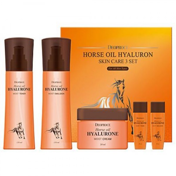 набор уходовый с гиалуроновой кислотой и лошадиным жиром deoproce horse oil hyalurone skin care 3 set набор уходовый с гиалуроновой кислотой и лошадиным жиром deoproce horse oil hyalurone skin care 3 setHorse Oil Hyalurone Skin care 3 set. Набор уходовый с гиалуроновой кислотой и лошадиным жиром<br><br>Интенсивное питание и увлажнение кожи обеспечивают средства с лошадиным жиром и гиалуроновой кислотой, которые идеально дополняют друг друга.<br><br>В наборе всё, что нужно для базового ухода: тонер, эмульсия, крем, а также 2 миниатюры.<br><br>Средства станут настоящим спасением для сухой, очень сухой, вялой, утратившей эластичность и упругость кожи, а также для кожи с шелушениями.<br><br>Лошадиный жир идеально воспринимается кожей человека, так как похож с ней по своему структурному составу. Лошадиный жиром великолепно питает кожу, смягчает ее и защищает от обезвоживания, восстанавливает поврежденные участки и устраняет шелушения. Также он усиливает защитные функции кожи и ее способность противостоять агрессивному воздействию свободных радикалов, неблагоприятных факторов внешней среды, препятствует обветриванию и обморожению.<br><br>Гиалуроновая кислота мгновенно увлажняет кожу на поверхности и интенсивно насыщает влагой во всех слоях, на поверхности кожи создает невидимую защитную пленку, которая способствует удержанию влаги внутри, а также притягивает влагу из воздуха, благодаря чему кожа увлажнена в течение долгого времени. Также гиалуроновая кислота повышает тонус и упругость кожи, способствует разглаживанию морщин и кожных заломов, вызванных обезвоживанием, ускоряет заживление различных кожных повреждений, в том числе воспалений после длительного пребывания на открытом солнце.<br><br>Способ применения: Нанести тонер, затем эмульсию и/или крем.<br><br>Объём: 150 мл + 150 мл + 50 мл + 2х30 мл<br>