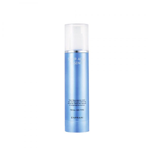 супер-увлажняющая эссенция enprani super aqua essence супер-увлажняющая эссенция enprani super aqua essenceSuper Aqua Essence. Супер-увлажняющая эссенция<br><br>Средство лимитированного выпуска из увлажняющей серии Super Aqua поможет сохранить оптимальный гидробаланс кожи в течение дня, наполняя влагой каждую клеточку.<br><br>Эссенция с легкой воздушной текстурой при нанесении на кожу тает и быстро впитывается, мгновенно устраняет шелушения и сухость кожи, а также создает на ее поверхности защитный барьер, оберегающий от потери влаги.<br><br>Как и все средства серии, в составе эссенции уникальные, запатентованные Энпрани компоненты.<br><br>Aqua Сapture Complex – это кристальная вода северных широт и талая вода льдов Арктики, комплекс мгновенно увлажняет кожу на поверхности и способствует проникновению увлажняющих компонентов в глубокие слои дермы.<br><br>Aqua Lock EX – инновационный комплекс удержания влаги в коже. Ионы платины, нано-кластерная вода и гидролизованная камедь микоризы, помогают поддерживать кожу в увлажненном состоянии в течение долгих часов, защищая ее от обезвоживания.<br><br>Аквапорины – белки, осуществляющие трансклеточный перенос воды, интенсивно увлажняет кожу во всех слоях, устраняет сухость и шелушения.<br><br>Youthcell – фирменный запатентованный компонент на основе стволовых клеток экстрактов трех видов лилий, интенсивно увлажняет кожу, делает ее мягкой и гладкой.<br><br>Супер-увлажняющая эссенция при регулярном применении не просто увлажняет кожу, она ее защищает, восстанавливает и омолаживает, делает лицо свежим и ухоженным.<br><br>Способ применения: На очищенную и тонизированную кожу нанести несколько капель и равномерно распределить.<br><br>Объём: 150 мл<br>