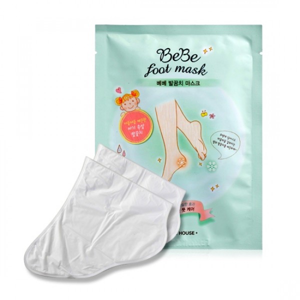 пилинг для ног etude house be be foot mask пилинг для ног etude house be be foot maskBe be Foot Mask - эффективный пилинг для ног! Состав активно взаимодействует с кожей стоп и удаляет омертвевшие частицы, отслаивая их. Полный эффект достигается по истечение 2х недель с момента использования. Кожа полностью обновляется и Ваши пяточки выглядят свежими, чистыми и нежными, как у ребенка! Обладает дезодорирующим и успокаивающим эффектом.<br><br>Маска содержит AHA-кислоты, витамин А, С, Е, гиалуроновую кислоту и т.д.<br><br>Природные фруктовые АНА-кислоты способствуют отшелушиванию поверхностных кератиновых чешуек (химический пилинг), обладают мощным увлажняющим и влагоудерживающим действием, активизируют иммунитет и дарят коже обновление, мягкость и бархатистость.<br><br>Молекулы гликолевой кислоты (Glycolic acid) самые маленькие по размеру, за ней следуют молочная, виноградная (pyruvic), яблочная, винная и лимонная кислоты. Гликолиевая кислота проявляет наиболее сильную кератолитическую активность из всех AHA кислот, именно благодаря ей при применении AHA кислот ощущается немедленное смягчение кожи.<br><br>Молочная кислота является высокоактивным увлажнителем. Исследования показали , что она увеличивает синтез гликозаминогликанов. Лимонная кислота стимулирует синтез коллагена. Винная и яблочная кислоты повышают эластичность кожи.<br><br>Способ применения: Тщательно помойте стопы средством без использования скрабирующих частиц. Тщательно высушите кожу ног и оденьте носочки, которые находятся в упаковке. Отдохните в носочках в течение 1-1,5 часа. Снимите носки и тщательно помойте ноги. Не используйте пемзу или скраб до или после процедуры. Через 4-6 дней Вы заметите обновление кожи на стопах, через 2 недели кожа на ногах полностью обновится.<br><br>* В период шелушения не используйте средства для механического удаления кожи.<br><br>Объём: 20 мл<br>