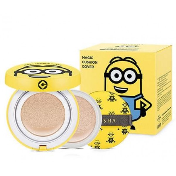 увлажняющее тональное средство - кушон missha minions edition m magic cushion moisture special set spf50+/pa+++ увлажняющее тональное средство - кушон missha minions edition m magic cushion moisture special set spf50+/pa+++Minions Edition M Magic Cushion Moisture Special Set SPF50+/PA+++. Увлажняющее тональное средство - кушон<br><br>Тональное средство мягкой кремовой текстуры в форме компактной пудры – возможность создать безупречный макияж, замаскировав кожные несоврешенства и выровняв поверхность кожи.<br><br>Удобно в применении благодаря формату cushion - использование спонжа и мягкой подушки, пропитанной тональным средством обеспечивает ровное, естественное нанесение на кожу.<br><br>Средство интенсивно увлажняет кожу, создает естественный влажный финиш, кожа выглядит более свежей и чистой. Диоксид кремния в составе средства регулирует работу сальных желез, предупреждает появление жирного блеска и оберегает макияж от растекания.<br><br>Кроме маскирующего и увлажняющего действия средство также успокаивает кожу, предупреждает появление сухости и шелушений.<br><br>В составе средства:<br><br>Ниацинамид запускает процессы клеточного обновления кожи: улучшает ее эластичность, усиливает барьерную функцию, значительно снижает пигментацию, как возрастную, так и полученную в результате длительного пребывания на солнце. Кроме того, смягчает проявление акне и убирает красные следы пост-акне (пост-воспалительная гиперпигментация кожи).<br><br>Масла авокадо, оливы, подсолнечника интенсивно питают и смягчают кожу, спососбствуют ее разглаживанию, устраняют шелушения, делают упругой и эластичной, оказывают антиоксидантную защиту.<br><br>Экстракты бамбука, кактуса, гамамелиса, баобаба увлажняют кожу и помогают сохранить оптимальный гидробаланс в течение дня, успокаивают кожу, уменьшают воспаления и покраснения.<br><br>Аденозин – аминокислота, которая формируется в клетках, один из популярнейших и эффективных компонентов антивозрастной косметики, помогает бороться с морщинами и пигментацией. Его действие не ослабевает под воздействием тепла и света, что делает его еще более эффективным.<br><br>Высокий солнцезащитный фильтр SPF50 + /PA +++ оберегает кожу даже в самый жаркий день от солнечных ожогов, фотостарения.<br><br>Средство представлено 2 оттенками:<br><br><br>21 Light Beige – светлый бежевый<br><br>23 Natural Beige – натуральный бежевый<br><br><br>Сменный блок в комплекте.<br><br>Способ применения: Нанести средство после очищения и тонизирования кожи.<br><br>Вес: 15 г + 15 г<br><br>Вес г: 15.00000000