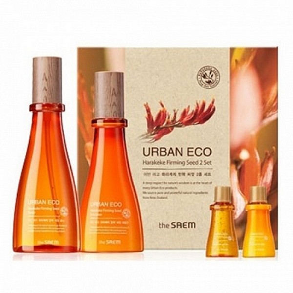 набор с экстрактом новозеландского льна the saem urban eco harakeke firming seed 2 set набор с экстрактом новозеландского льна the saem urban eco harakeke firming seed 2 setUrban Eco Harakeke Firming Seed 2 Set. Набор с экстрактом новозеландского льна: тонер + эмульсия + 2 миниатюры (тонер + эмульсия)<br><br>Практичный набор, позволяющий ухаживать за кожей лица. В наборе 2 полноценных средства: тонер и эмульсия, которые увлажняют, питают, смягчают и укрепляют кожу. Также в наборе 2 миниатюры тонера и эмульсии.<br><br> <br><br>В составе средств вместо воды используется экстракт новозеландского льна харакеке. Он оказывает смягчающее и успокаивающее действие на кожу, тонизирует её и освежает. Кроме того, экстракт харакеке незаменим при лечении кожных воспалений, так как обладает антисептическими свойствами, защищает ранки от попадания в них бактерий и ускоряет заживление.<br><br> <br><br>Также в составе средств мёд мануки и календула, аденозин и пантенол.<br><br> <br><br>Экстракт мёда мануки – питает и смягчает кожу, наполняет её витаминами и минералами. Этот уникальный мед оказывает антибактериальное, противовоспалительное, антимикробное, противовирусное, антисептическое и антигрибковое действие. Поэтому, мёд мануки идеально ухаживает за жирной и проблемной кожей, успокаивая кожу и способствуя заживлению воспалений. Сухую и нормальную кожу мёд мануки увлажняет, тонизирует, делает её нежной, мягкой, бархатистой.<br><br> <br><br>Экстракт календулы – оказывает выраженное противовоспалительное и ранозаживляющее, успокаивающее и очищающее действие, поэтому незаменим при уходе за жирной и проблемной кожей. Кроме того, календулу применяют для омоложения кожи, уменьшения пигментных пятен и веснушек. Календула возвращает коже утраченные упругость и эластичность.<br><br> <br><br>Аденозин – эффективный омолаживающий компонент, способствует избавлению от морщин, регулирует окислительно-восстановительные процессы в клетках кожи, замедляя её старение, улучшает тонус кожи, делает её светлее.<br><br> <br><br>Пантенол – омолаживает, укрепляет и увлажняет кожу, стимулирует синтез коллагена и эластина, обеспечивает клеточное восстановление. Кожа обновляется, становится более гладкой и упругой, разглаживаются морщинки, восстанавливается естественная эластичность.<br><br> <br><br>Тонер The Saem Urban Eco Harakeke Firming Seed Toner с легкой желейной текстурой быстро впитывается кожей и проникает даже в самые глубокие её слои, насыщая живительной влагой и необходимыми питательными веществами.<br><br> <br><br>Способ применения: Нанести тоник на очищенную кожу лица при помощи ватного диска или непосредственно руками, слегка похлопывая.<br><br> <br><br>Эмульсия The Saem Urban Eco Harakeke Firming Seed Emulsion с легкой молочной текстурой хорошо усваивается кожей. Регулярное применение эмульсии, особенно в комплексе с другими средствами линии THE SAEM Urban Eco Harakeke, возвращает коже упругость и эластичность, омолаживает и предупреждает преждевременное старение.<br><br> <br><br>Способ применения: Нанести эмульсию на очищенную кожу лица легкими поглаживающими движениями, дождаться полного впитывания.<br><br> <br><br>Объём: 180мл/140мл/20мл/20мл<br>