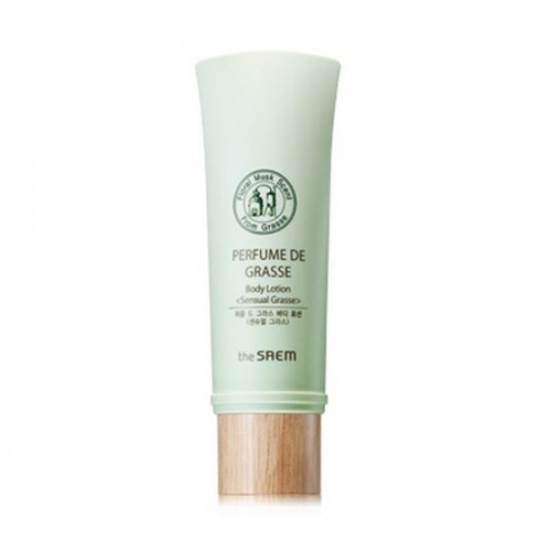 лосьон для тела парфюмированый the saem perfume de grasse body lotion-sensual grasse лосьон для тела парфюмированый the saem perfume de grasse body lotion-sensual grassePerfume de Grasse Body Lotion - Sensual Grasse. Лосьон для тела парфюмированый создан в сотрудничестве с французскими парфюмерами из Грасса — города самых изысканных ароматов. В его составе соединились натуральные экстракты и новейшие технологии.<br><br>Экстракты карамболы («звездного фрукта») насыщают кожу витаминами и минералами, предотвращают разрушение коллагена.<br>Экстракт ириса, сходный по составу с эстрогенами и богатый природными изофлавонами, оживляет увядающую кожу, увлажняет и повышает эластичность, стимулирует метаболизм и борется с морщинками.<br>Масло макадамии питает и смягчает кожу, защищая ее от внешних воздействий.Жасмин заживляет, дезодорирует и успокаивает чувствительную кожу. Его аромат расслабляюще действует на центральную нервную систему.<br><br>Лосьоны Perfume de Grasse обладают уникальной шелковистой текстурой, благодаря технологии «раскрывающихся» капель. Эмульсия более полно воспринимается кожей, глубже проникает и дольше воздействует. После нанесения на кожу лосьон раскрывается тонкими нотками дорогих французских духов с очень стойким шлейфом.<br>