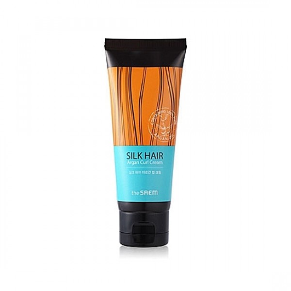 крем-контур для вьющихся волос the saem silk hair argan curl cream крем-контур для вьющихся волос the saem silk hair argan curl creamSILK HAIR Argan Curl Cream. Крем-контур для вьющихся волос.<br><br>Уникальные свойства арганового масла известны давно, и используется оно для ухода за кожей лица и тела, для ухода за ногтями и волосами. Эффективность арганового масла объясняется его богатым химическим составом – в нем присутствуют и жирные кислоты, и витамины, и антиоксиданты. <br><br>Использование косметических средств с аргановым маслом подарит волосам натуральный блеск, укрепит луковицы, уменьшит выпадение волос и ускорит их рост. В зимнее время, а также в летнюю жару аргановое масло убережет волосы от пересыхания и проблем, которые могут вызвать перепады температуры. <br><br>THE SAEM Silk Hair Argan Curl Cream – уникальный крем с аргановым маслом, предназначен для вьющихся волос. Этот крем сохраняет чёткий контур локонов, предотвращая их растрепывание и потерю формы вьющихся волос. Крем со специальными УФ-фильтрами защитит волосы от иссушения и выцветания, он образует на поверхности каждого волоса тонкую защитную пленку, которая предотвращает испарение влаги с поверхности волоса и минимизирует вредное термическое воздействие. <br><br>Аргановое масло восстанавливает глубинную структуру волос, возвращает им былую яркость и молодость. Кератин в составе крема делает волосы гладкими и эластичными. Аминокислоты шелка в составе масляной сыворотки оказывают увлажняющее и питательное действие. Мельчайшие молекулы легко проникают в каждый волос и улучшают обменные процессы, восстанавливают и защищают волосы от внешнего воздействия, от УФ-лучей. <br><br>Способ применения: нанести небольшое количество крема на влажную прическу.<br>