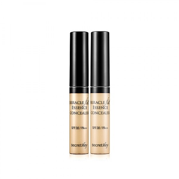 консилер жидкий spf30 pa++ консилер жидкий spf30 pa++Miracle Fit Essence Concealer. Консилер жидкий SPF30 PA++<br><br>Консилер в компактном флакончике и с удобным аппликатором поможет замаскировать локальные кожные несовершенства: пигментацию, покраснения, следы от акне, расширенные поры, темные круги под глазами и др.<br><br> <br><br>Также консилер защищает кожу от агрессивного воздействия УФ-излучения, так как имеет фактор защиты SPF 30 PA++. Кроме маскирующих свойств, консилер великолепно ухаживает за кожей, благодаря высокому содержанию натуральных компонентов.<br><br> <br><br>Экстракт зеленого чая – мощный природный антиоксидант, защищает кожу от негативного воздействия свободных радикалов. Воздействуя на самые глубокие слои эпидермиса, увлажняет и питает кожу, регулирует работу сальных желез, оказывает противовоспалительное, антибактериальное и регенерирующее действие, уменьшает раздражение и шелушение кожи.<br><br> <br><br>Масло какао – питает и смягчает кожу, оказывает омолаживающее и регенерирующее действие, устраняет сухость и шелушения, защищает кожу от агрессивного воздействия УФ-лучей, от пыли и грязи. Регулярное использование масла какао делает кожу мягкой и бархатистой, упругой и эластичной.<br><br> <br><br>Масло ши – глубоко питает и увлажняет кожу, разглаживает ее и смягчает, помогает укрепить тургор кожи и сокращает выраженность морщин. Крем защищает кожу от пересушивания и обветривания.<br><br> <br><br>Ниацинамид – высокоэффективный осветляющей компонент, безопасный для кожи, осветляет пигментацию, уменьшает покраснения и следы пост-акне. Запускает процессы мощного клеточного обновления, стимулирует синтез коллагена, восстанавливает барьерную функцию кожи и уменьшает потерю влаги, улучшает эластичность, уменьшает видимые проявления старения, регулирует выработку кожного сала и устраняет жирный блеск лица.<br><br> <br><br>Аденозин – поддерживает клеточную активность, способствует устранению морщин: мелкие разглаживаются, а глубокие становятся менее выраженными. Аднеозин – очень эффективный компонент антивозрастной косметики, так как он не разрушается под воздействием тепла и света, поэтому подходит и для дневного ухода за кожей, не теряя своих свойств.<br><br> <br><br>Варианты консилера:<br><br><br>21 Light Beige – светлый беж<br><br>23 Natural Beige – натуральный беж<br><br><br> <br><br>Способ применения: Нанести на кожу при помощи аппликатора.<br><br> <br><br>Объем: 6 гр<br><br>Вес г: 6.00000000