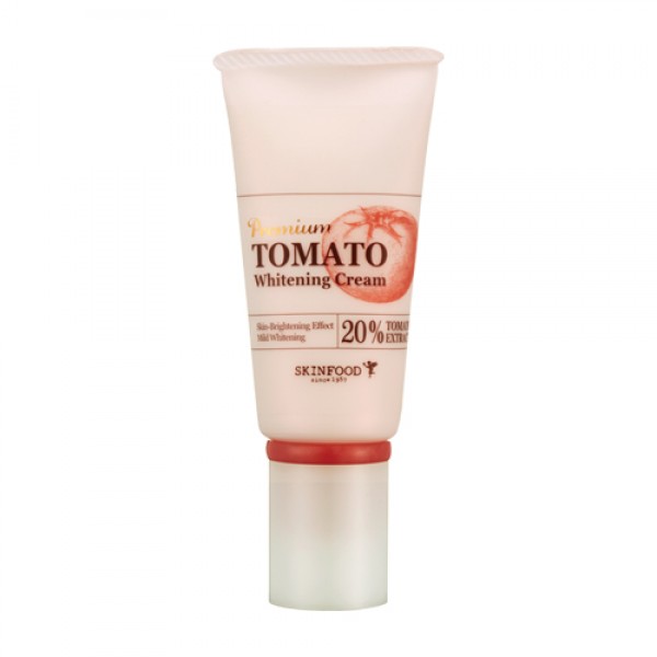 крем для лица осветляющий с экстрактом томата skin food premium tomato whitening cream крем для лица осветляющий с экстрактом томата skin food premium tomato whitening creamОсветляющий крем Premium Tomato Whitening Cream с экстрактом томата (20%) глубоко увлажняет, устраняет тусклый цвет лица, признаки усталости и стресса, предотвращает потерю влаги.<br><br>Содержит экстракт помидора, лактобактерии, керамиды, экстракты лотоса и софоры, витамин С и Е.<br><br>Регулярное использование данного корейского крема позволит избавиться от нежелательной пигментации, поможет выровнять тон кожи и ее структуру, обеспечит ей ухоженный и здоровый вид.<br><br>Витаминами Е, С, B предотвращают преждевременное старение кожи лица, обладают антисептическими свойствами, восстанавливают гладкость текстуры кожи.<br><br>Ликопин (содержится в экстракте томата), это органическое соединение, придающее плодам насыщенный красный цвет, является очень сильным натуральным антиоксидантом (превосходящим по своим свойствам таких признанных «ловцов свободных радикалов», как витамины С и Е). Обладает омолаживающим свойством, улучшают цвет лица, разглаживают морщины.<br><br>Керамиды — твердые или воскоподобные вещества липидной природы (сфинголипиды), которые совместно с холестерином и жирными кислотами образуют липидный барьерный слой кожи. При повреждении поверхностного слоя кожи керамиды заполняют бреши, образовавшиеся в результате вымывания, снижают проницаемость кожи, уменьшают потерю воды и улучшают упругость эпидермиса.<br><br>Экстракт лотоса обладает успокаивающим действием, укрепляет клетки кожи, содержит витамин С, нелумбин, нуфарин, арменавин.и минеральные соединения. Так же обладает биостимулирующим, общеукрепляющим, противовоспалительным действием, улучшает кровообращение. Стимулируют активность клеток кожи, замедляют процессы старения, предотвращают образование морщин и делают кожу гладкой и эластичной.<br><br>Экстракт софоры обладает высокими регенерирующими и антиоксидантными свойствами. Помогает коллагену кожи сохранять эластичность, способствует укреплению кожи, регулирует липидный баланс. Защищает клетки от свободных радикалов и замедляет окисление витамина С.<br><br>Крем создает защитное покрытие, предотвращая агрессивного воздействие на кожу лица, не оставляет липкого эффекта.<br><br>Не содержит парабенов, этанола, искусственных красителей, минерального масла.<br><br>Способ применения: Предназначен для ежедневного использования. Нанести немного крема на очищенное лицо после тонера или эмульсии. Максимальный эффект достигается при использовании вместе с другими позициями томатной серии.<br><br>Состав: Экстракт помидора, лактобактерии, керамиды, экстракт лотоса, экстракт софоры, витамин С, витамин Е.<br><br>Вес: 50 г<br><br>Вес г: 50.00000000