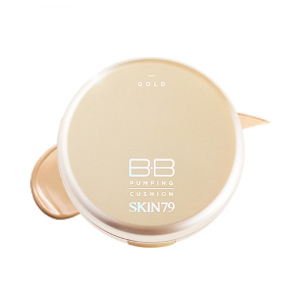 многофункциональный бб-крем skin79 bb pumping bb cream spf50 + pa +++ многофункциональный бб-крем skin79 bb pumping bb cream spf50 + pa +++BB Pumping BB Cream SPF50 + PA +++. Многофункциональный ББ-крем<br><br>Роскошное средство для создания безупречного макияжа и ухода за кожей лица. Невесомая текстура средства создает ровное и естественное покрытие, маскирующее различные кожные несовершенства. Кушон с высокой стойкостью позволяет сохранить свежесть лица в течение дня, средство не плывет и не проваливается в поры, не вызывает сухости и раздражений кожи.<br><br>Высокий солнцезащитный фильтр SPF50+ PA+++ нейтрализует агрессивное воздействие лучей типа UV-А и UV-В, тем самым предупреждает появление покраснений и раздражений, а также оберегает клетки кожи от разрушения, от появления пигментации и фотостарения.<br><br>Оптимально подобранный состав компонентов оказывает не только увлажняющее и питательное, но и выраженное омолаживающее действие, оздоравливает и осветляет кожу, делает ее упругой, свежей и сияющей.<br><br>Аденозин улучшает макро- и микроциркуляцию, регулирует окислительно-восстановительные и ускоряет регенерацию клеток кожи, благодаря этому замедляются процессы старения, кожа приобретает эластичность и упругость, морщины становятся менее глубокими.<br><br>Коэнзим Q10 оказывает выраженное антиоксидантное действие, защищает клетки от воздействия свободных радикалов, способствует профилактике старения кожи, стимулирует снабжение клеток энергией, ускоряет их регенерацию и синтез коллагена, предупреждает разрушение эластиновых волокон, разглаживает мелкие морщины, помогает сохранять упругость и гладкость кожи.<br><br>Выпускается в 2 вариантах:<br><br><br>01. SKIN79 BB Pumping Cushion Pink - кушон с экстрактом дамасской розы<br><br><br>Экстракт дамасской розы помогает коже поддерживать естественный баланс влаги, нормализует работу сальных желез, успокаивает и регенерирует, снимает покраснения, устраняет стянутость, оказывает омолаживающее, регенерирующее действие, повышает упругость и эластичность кожи, усиливает её сопротивляемость негативному воздействию окружающей среды. Благодаря этому экстракту кожа становится нежной и упругой, улучшается цвет лица.<br><br>Керамиды восстанавливают липидный барьер верхнего слоя эпидермиса сухой и огрубевшей кожи, обеспечивают интенсивное увлажнение. Благодаря керамидам, кожа в короткие сроки восстанавливается, уменьшаются признаки обезвоженности, разглаживаются морщинки. Керамиды снимают шелушения кожи, дарят ей гладкость и шелковистость.<br><br>Также в составе кушона экстракты портулака огородного, годжи, вишни, лимонника, папайи, зеленого чая, алоэ вера, лотоса, которые увлажняют и успокаивают кожу, смягчают и разглаживают ее, освежают и осветляют. Комплекс экстрактов делает кожу свежей и сияющей, дарит красивый цвет и нежную бархатистость.<br><br><br>02. SKIN79 BB Pumping Cushion Gold - кушон с золотом<br><br><br>Золото усиливает микроциркуляцию крови, стимулирует ее приток к клеткам кожи, а также поддерживает оптимальный гидро-баланс кожи в течение длительного времени. Активирует выработку собственного коллагена и эластина, способствует накоплению гиалуроновой кислоты, повышает активность фибробластов, благодаря чему ускоряются процессы регенерации, происходит обновление и омоложение кожи: она становится упругой и эластичной, укрепляется и подтягивается, овал лица становится более четким.<br><br>Ниацинамид обладает доказанной способностью осветлять пигментные пятна, корректировать неровный тон кожи, смягчать следы постакне и поствоспалительную гиперпигментацию. Также ниацинамид улучшает эластичность кожи, повышает ее барьерную функцию, оказывает противовоспалительное действие. Благодаря антиоксидантным свойствам защищает кожу от агрессивного воздействия ультрафиолета и свободных радикалов.<br><br>Коллаген компенсирует потери собственного коллагена и стимулирует его синтез, помогает коже восстанавливаться и обновляться на клеточном уровне, делает ее упругой и эластичной, способствует разглаживанию морщин и оказывает лифтинговое действие.<br><br>Масла арганы, сладкого миндаля и подсолнечника оказывают интенсивное питательное, увлажняющее и смягчающее действие, возвращают коже упругость и эластичность, способствуют разглаживанию морщин и предупреждают преждевременное старение кожи, образование глубоких морщин и появление возрастных пигментных пятен.<br><br>Экстракт икры – уникальный компонент в составе косметики, наполняет кожу витаминами, микроэлементами и аминокислотами, которые стимулируют обменные процессы, увлажняют, запускают процессы регенерации «уснувших» клеток, омолаживая кожу изнутри, повышая её упругость, подтягивая овал лица и разглаживая морщины.<br><br>Способ применения: Нанести на очищенную и тонизированную кожу лица.<br><br>Вес: 15 гр.<br><br>Вес г: 15.00000000