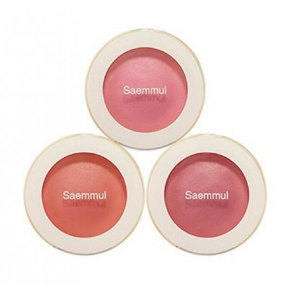 румяна the saem saemmul soft jelly blusher румяна the saem saemmul soft jelly blusherSaemmul Soft Jelly Blusher. Румяна<br><br>Тонкая нежная текстура румян отлично сливается с кожей лица. Средство выполняет не только декоративную функцию, но и отлично ухаживает. Румяна после нанесения вбирают в себя излишки кожного себума, что придает коже благородную матовость.<br><br>В составе продукта содержатся экстракт дамасской розы, масла сафлоры, шиповника, токоферола ацетат, березовый сок, натуральная целлюлоза. Они комплексно воздействуют на кожу: питают, увлажняют, придают ей внутреннее сеяние, защищают от ультрафиолета и препятствуют преждевременному старению.<br><br>Приятные оттенки румян и отличная пигментация помогут дополнить любой образ. Средство не сушит кожу, не стягивает ее, не забивает поры. Его могут использовать обладатели чувствительной кожи. Румяна отличаются хорошей стойкостью, держатся в течение дня, не осыпаясь и не скатываясь.<br><br>Оттенки:<br><br><br>CR01 Apricot Peach<br><br>PK01 Apple Rose<br><br>PK02 Strawberry Macaron<br><br><br>Способ применения:<br><br><br>При помощи спонжа или кисточки нанесите румяна на скулы. Это придаст лицу свежий бодрый вид.<br><br>Чтобы откорректировать контур, румяна нанесите на впалость щек, подчеркните виски и овал лица.<br><br><br>Вес: 5 г<br><br>Вес г: 5.00000000