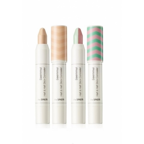 консилер-стик двухцветный the saem saemmul half & half stick concealer консилер-стик двухцветный the saem saemmul half & half stick concealerSaemmul Half & Half Stick Concealer. Салфетки очищающие<br><br>Уникальный консилер, выполненный в виде стика, содержит два разных оттенка одновременно.<br><br>Первый вариант – светлый и натуральный бежевый. Их сочетание придает лицу максимально естественный цвет: светлый беж идеально маскирует черные точки, а натуральный скрывает темные круги.<br><br>Второй вариант – ментоловый и розовый цвета. Первый помогает спрятать покраснения и акне, а розовый убирает мешки под глазами.<br><br>Консилер содержит комплекс природных ингредиентов:<br><br><br>Диоксид титана – уменьшает негативное воздействие солнечных лучей на кожу, обеспечивает легкий осветляющий эффект.<br><br>Церезин – придает средству нужную вязкость и консистенцию, обладает водоотталкивающими свойствами.<br><br>Сок лаванды – заживляет повреждения, тонизирует, лечит угревую сыпь, придает коже мягкость, подсушивает, избавляет от блеска и оказывает матирующий эффект.<br><br>Экстракт розмарина – нормализует кровообращение, очищает кожу, способствует обновлению клеток, омолаживает и обеспечивает выраженное антиоксидантное действие.<br><br><br>Консилер от компании Saem поможет создать безупречный макияж и станет верным помощником для любой девушки.<br><br>Применение: Смешать два цвета и нанести на нужные участки кожи.<br><br>Вес г: 3.00000000