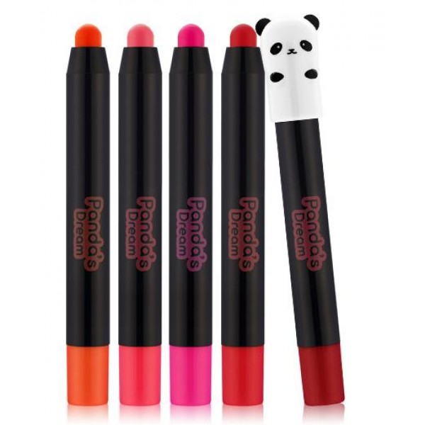 помада-карандаш для губ матовая tony moly pandas dream glossy lip crayon помада-карандаш для губ матовая tony moly pandas dream glossy lip crayonPandaS Dream Glossy Lip Crayon. Помада-карандаш для губ матовая<br><br>Помада-карандаш – популярный продукт в креативной упаковке с пандой. Как и другие продукты из данной серии, она обладает мягкой текстурой и хорошей пигментацией.<br><br>Помада матовая и держится на губах до самого вечера без поправки макияжа. При этом губы выглядят глянцевыми и не сушатся. Текстура продукта мягкая и равномерно ложится на губы, а насыщенность цвета можно выбирать.<br><br>Благодаря удобной упаковке средством легко пользоваться всем, даже начинающим модницам, а благодаря компактности его можно взять с собой куда угодно даже в самой маленькой косметичке. Еще один несомненный плюс – карандаш не нужно затачивать, поскольку он выкручивается на нужную длину.<br><br>В составе помады только натуральные компоненты. Сок бамбука увлажняет губы и устраняет шелушения, экстракт граната защищает от обветривания, а камелия питает.<br><br>Оттенки:<br><br><br>01 Hey Orange (медово-оранжевый)<br><br>02 Heart Pink (нежно-розовый)<br><br>03 Pink Lady (розовый)<br><br>04 Red Berry (красная ягода)<br><br>05 True Red (красный)<br><br><br>Способ применения:<br><br>Помаду-карандаш можно использовать 3 способами:<br>1. Нанести на всю поверхность губ с нужной интенсивностью.<br>2. Нанести по центру и распределить по губам, чтобы придать немного цвета.<br>3. Сделать омбре – по центру нанести помаду одного цвета, а по краям – другого, и растушевать.<br><br>Вес: 1.5 г<br><br>Вес г: 1.50000000