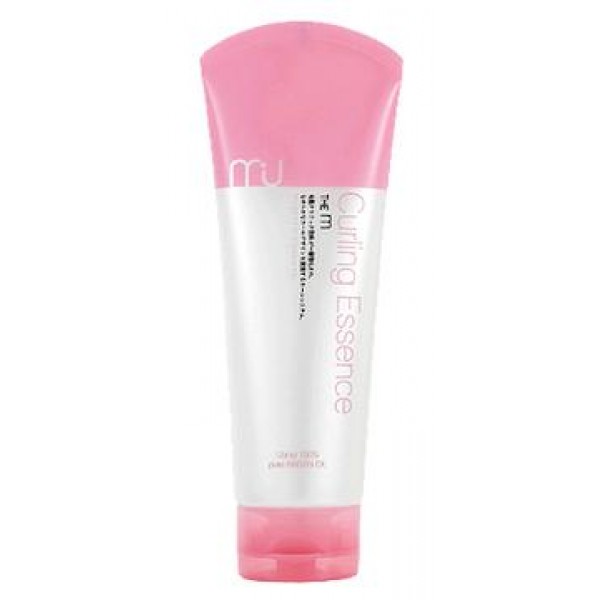 эссенция для вьющихся волос welcos the m curling essence эссенция для вьющихся волос welcos the m curling essenceThe M Curling Essence. Эссенция для вьющихся волос<br><br>Вьющиеся, кудрявые волосы очень часто доставляют хлопоты владелицам такой роскоши. Красиво уложить прическу и сохранить ее ухоженной в течение долгого времени помогают специальные средства.<br><br>Идеальный помощник для волос, вьющихся от природы волос, а также для волос с химической завивкой. Эссенция с легкой текстурой сделает вьющиеся локоны мягкими, послушными, гладкими и блестящими, а завитки – упругими и выразительными.<br><br>В составе эссенции аргановое масло, а также еще целый комплекс полезных компонентов.<br><br>Масло арганы ухаживает за волосами и кожей головы: оказывает питательное и увлажняющее действие, улучшает обменные процессы и ускоряет регенерацию клеток кожи головы, благодаря чему укрепляются волосяные луковицы, восстанавливается поврежденная структура волос, они перестают ломаться и выпадать, исчезают секущиеся кончики. Также масло арганы оказывает легкое противовоспалительное и успокаивающее действие, что положительно сказывается при раздраженной коже головы, исчезают шелушения и перхоть.<br><br>Эссенция предупреждает ломкость и пересыхание волос, защищает их от агрессивного воздействия окружающей среды, фенов, утюжков и прочих стайлинговых средств.<br><br>Способ применения: Нанести средство на вымытые, подсушенные волосы, равномерно распределить и досушить волосы феном, сделать укладку.<br><br>Вес: 150 г<br><br>Вес г: 150.00000000