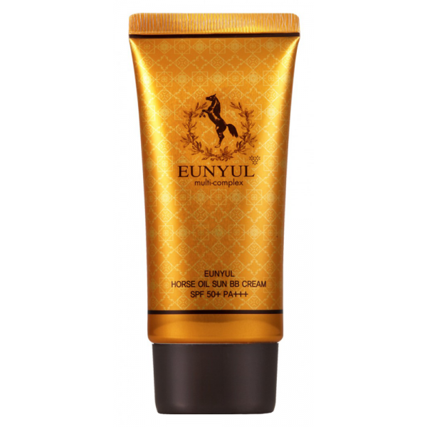 бб-крем с лошадиным маслом spf50+ pa+++ eunyul horse oil sun bb cream бб-крем с лошадиным маслом spf50+ pa+++ eunyul horse oil sun bb creamHorse Oil Sun BB Cream. ББ-крем с лошадиным маслом SPF50+ PA+++<br><br>Питание и увлажнение, смягчение и разглаживание кожи, а также, что очень важно – надежная защита от ультрафиолета! ББ-крем обеспечит коже не только безупречный вид, но и полноценный, многофункциональный уход.<br><br>Основной действующий компонент ББ-крема лошадиное масло – натуральный продукт, позволяющий справиться с различными проблемами кожи, а также эффективно защищающий кожу от вредного воздействия окружающей среды, от обветривания и других негативных факторов.<br><br>Состав лошадиного жира близок к человеческому жиру, поэтому он быстро впитывается и хорошо воспринимается кожей и оказывает на нее благоприятное воздействие. Может применяться для кожи любого типа: питает и увлажняет сухую, смягчает огрубевшую, успокаивает чувствительную, способствует заживлению акне проблемной кожи.<br><br>Сразу при нанесении крем увлажняет кожу, устраняет шелушения, питает и смягчает. При регулярном применении улучшает обмен веществ и значительно ускоряет процесс обновления клеток кожи. Оказывает стимулирующее действие на выработку коллагена, благодаря чему кожа становится более упругой и эластичной, разглаживаются морщины, осветляется пигментация.<br><br>ББ-крем с лошадиным маслом великолепно впитывается и не оставляет жирной пленки, создает естественное покрытие, маскирующее различные несовершенства. Благодаря крему тон и поверхность кожи выравниваются, лицо становится более свежим и ухоженным.<br><br>Способ применения: Нанести на очищенную и тонизированную кожу, дождаться, когда крем усядется и продолжить нанесение макияжа.<br><br>Объем: 50 мл<br>