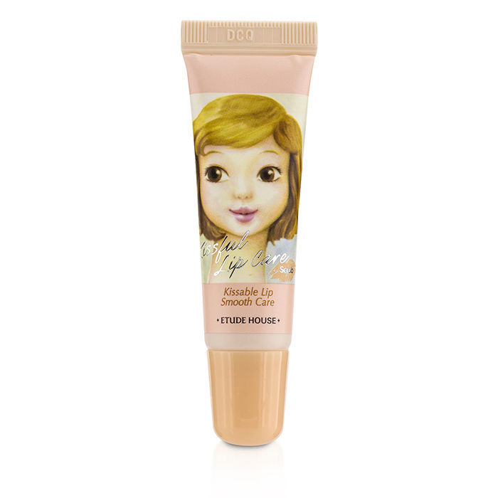 скраб для губ etude house kissful lip care lip scrub скраб для губ etude house kissful lip care lip scrubKissful Lip Care Lip Scrub. Скраб для губ<br><br>Нежные женские губки наиболее чувствительны к холоду и ветру, а также часто пересыхают под влиянием солнечных лучей. В связи с этим особенно необходимо организовать для нее совершенный уход вместе со специальным скрабом.<br><br>Он помогает мягко отшлифовать поверхность кожи, удаляя шелушения.<br><br>Содержащиеся в нем масла макадамия и манго,ромашковый экстракт и витамин Е насыщают кожу влагой, защищая ее от сухости, питают и восполняют нехватку питательных микроэлементов.<br><br>Скраб не повреждает нежную кожу, преподносит ей божественную мягкость, делает цвет губ еще более ярким.<br><br>Способ применения: Перед использованием скраба следует слегка распарить кожу губ горячим компрессом. Нанести скраб, аккуратно помассировать и смыть водой. Желательно после процедуры нанести бальзам. Применять не чаще двух раз в неделю.<br><br>Объём: 10 мл<br>