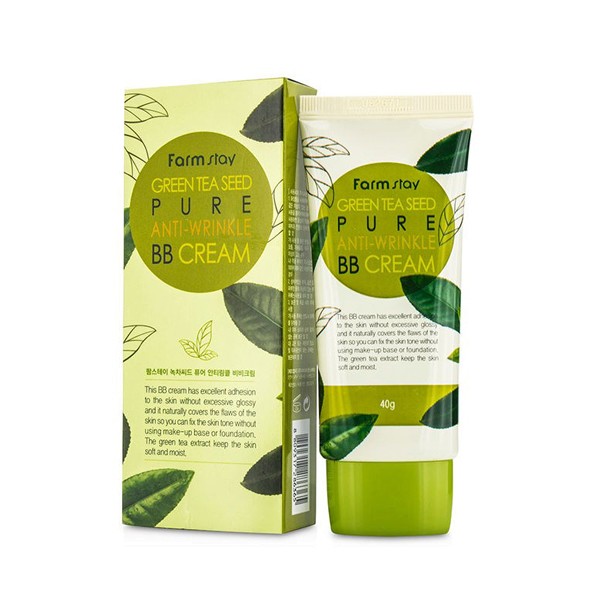 разглаживающий бб крем с семенами зеленого чая farmstay green tea seed pure anti-wrinkle bb cream разглаживающий бб крем с семенами зеленого чая farmstay green tea seed pure anti-wrinkle bb creamGreen Tea Seed Pure Anti-Wrinkle Bb Cream. Разглаживающий ББ крем с семенами зеленого чая<br><br>ББ-крем с экстрактом семян зеленого чая – прекрасное многофункциональное средство для маскировки кожных несовершенств и для эффективного ухода за кожей.<br><br>Средство создает натуральное покрытие, скрывающее различные недостатки кожи, мягко матирует и выравнивает тон кожи, потому может использоваться без предварительного применения основы под макияж.<br><br>Экстракт семян зеленого чая в составе ББ крема увлажняет кожу, оказывает противовоспалительное и ранозаживляющее действие, улучшает цвет лица и устраняет покраснения, сужает поры и регулирует деятельность сальных желез. Благодаря кофеину, содержащемуся в зеленом чае, повышает эластичность капилляров, укрепляет их, стимулируют кровообращение. Кроме того, ускоряет синтез необходимого коже коллагена, тем самым повышает ее упругость и разглаживает морщины.<br><br>При регулярном применении ББ крем с экстрактом зеленого чая оказывает антивозрастное действие: позволяет выровнять тон кожи, разгладить мелкие морщинки и уменьшить глубину выраженных. Также крем поможет справиться с кожными высыпаниями и предупредить появление новых.<br><br>Способ применения: Нанести крем и равномерно распределить спонжем, кистью или подушечками пальцев. Подождать 5-10 минут, чтобы крем адаптировался на коже, а затем продолжить нанесение макияжа.<br><br>Объем: 40 мл<br>
