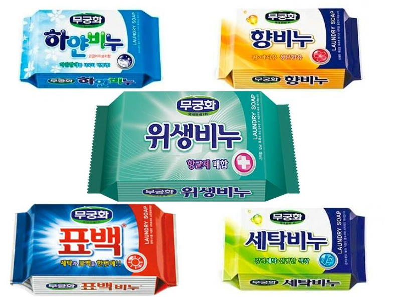 мыло хозяйственное mukunghwa soap мыло хозяйственное mukunghwa soapSoap. Мыло хозяйственное<br><br><br>White Soap. Мыло хозяйственное белое<br><br><br>Хозяйственное мыло специально разработанное для белых и цветных тканей. Жирные неионные кислоты и поверхностно активные вещества добавляются для смягчения воды и повышения его моющих спосбностей. Мыло изготовлено исключительно из жиров растительного происхождения высокой очистки. Не содержит вредных химических добавок.<br><br><br>Fragrant Soap. Мыло хозяйственное с отдушкой<br><br><br>Хозяйственное мыло изготовлено из жиров растительного происхождения высокой очистки. Не содержит вредных химических добавок. Традиционное экономичное мыло для всех типов стирки с приятным ароматом смешанных фруктов.<br><br><br>Sanitary Soap. Мыло хозяйственное санитарное<br><br><br>Хозяйственное мыло изготовлено исключительно из жиров растительного происхождения высокой очистки. Не содержит вредных химических добавок. Сочетание ингредиентов растительного происхождения и ферментов позволяет удалять самые вьевшиеся пятна. Мыло содержит специальные антимикробные частицы S.O.P.P.<br><br><br>Bleaching Soap. Мыло хозяйственное эффект кипячения<br><br><br>Жирные кислоты и оптический отбеливатель, входящие в состав этого мыла, придают эффект кипячения белья. Превосходно отстирывает все виды пятен, в том числе пятна крови, фруктовых соков, жира и масла. Сохраняет яркость цветных тканей и естественную белизну белого белья.<br><br><br>Traditional Laundry Soap. Традиционное хозяйственное мыло<br><br><br>Хозяйственное мыло эффективно отстирывает разнообразные пятна на цветных тканях (пыль, земля, кровь, натуральные соки, жирные пятна) за счет активного компонента, входящего в состав, а также обладает хорошим отбеливающим эффектом, убирает желтизну и черноту с цветных тканей, возвращает им яркость. Содержит оптический отбеливатель, который не повреждает цвета и структуру тканей. Специальные оптические микро гранулы пропитывают волокна ткани, отражаются при дневном свете и придают тканям яркость.<br><br>Вес: 230 г<br><br>Вес г: 230.00000000