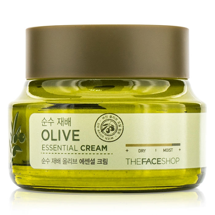 крем для лица оливковый the face shop olive essential cream крем для лица оливковый the face shop olive essential creamOlive Essential Cream. Крем для лица оливковый<br><br>В составе которого 100 % органическое масло оливы – великолепное средство по уходу за любым типом кожи, но особенно рекомендуется для сухой, обветренной, склонной к шелушению и стянутости кожи, станет спасением и для увядающей кожи.<br><br>Оливковое масло содержит необходимые для кожи витамины, в том числе, А, Е и В, мононенасыщенные жирные кислоты и другие питательные вещества. Их комплексное воздействие способствует глубокому увлажнению и смягчению кожи, оказывает успокаивающее и регенерирующее действие, защищает кожу от воздействия агрессивных внешних факторов (ультрафиолетовое излучение, сухой воздух и т.д.).<br><br>Регулярное применение крема с оливковым маслом позволяет уменьшить глубину существующих морщин и предупредить появление новых, делает кожу упругой и эластичной, выравнивает рельеф кожи, улучшает цвет лица.<br><br>Также в составе крема масло ши, гиалуроновая кислота, пантенол и каррагинан, которые усиливают увлажняющее действие крема, способствуют удержанию влаги в коже, оказывают заживляющее и успокаивающее действие.<br><br>5 Free system – в составе крема НЕТ искусственных красителей, бензофенона, минеральных масел, компонентов животного происхождения, триэтаноламина.<br><br>Способ применения: Лёгкими движениями нанести крем на очищенную кожу лица.<br><br>Объем: 50 мл<br>