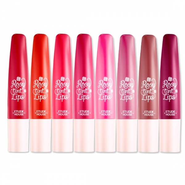 тинт для губ с аппликатором etude house rosy tint lips тинт для губ с аппликатором etude house rosy tint lipsRosy Tint Lips. Тинт для губ с аппликатором<br><br>Тинт выполнен в виде тубы с бархатным аппликатором.<br><br>Тинт легко наносится и распределяется по коже губ, держит оттенок в течение 4-6 часов без необходимости повторного нанесения.<br><br>Натуральные экстракты в составе средства питают и увлажняют кожу губ, предотвращают ее растрескивание, лечат микротравмы кожи, останавливают развитие инфекций.<br><br>Создавайте градиент или наносите тинт на всю поверхность губ для создания неповторимого образа.<br><br>Доступен в оттенках:<br><br>№01 Before Blossom – непорочная роза<br><br>№02 Sunny Flower – солнечный цветок<br><br>№03 Rose Petal - роза<br><br>№04 Sweet Poison – ядовитый цветок<br><br>№05 Baby Peony – нежный пион<br><br>№06 English Garden - английский сад<br><br>№07 Tea Rose – чайная роза<br><br>№08 After Blossom – розовое вино<br><br>Способ применения: Выдавите немного тинта и нанесите на кожу губ с помощью аппликатора легкими похлопывающими движениями. При необходимости, подкорректируйте результат кончиком пальца или с помощью ватной палочки.<br><br>Объем: 7 мл<br><br> <br><br><br><br><br> <br>