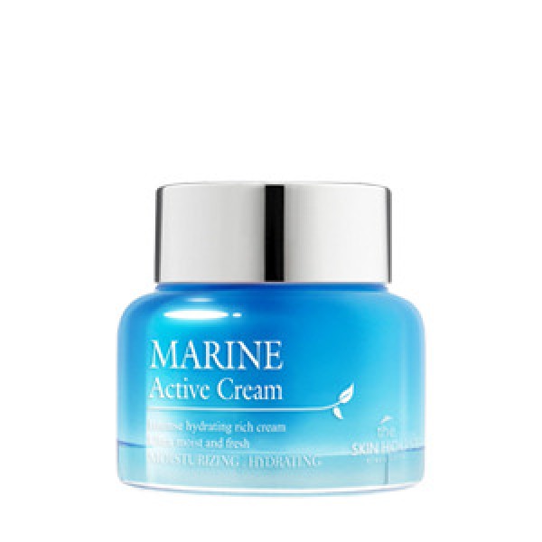 увлажняющий крем с морской водой the skin house marine active cream увлажняющий крем с морской водой the skin house marine active creamMarine Active Cream. Увлажняющий крем с морской водой<br><br>Чтобы сохранить молодость и красоту кожи необходимо регулярно ее увлажнять. При недостатке влаги в коже она истончается, шелушится, стремительно увядает. Чтобы не сталкиваться с этими проблемами, необходимо ухаживать за ней, используя предназначенные для этого косметические средства. Крем с морской водой быстро и в необходимом объеме напитывает эпидермис влагой, успокаивает, восстанавливает тонус, возвращает свежесть, эластичность, разглаживает морщины, подтягивает контур лица.<br><br>Представленный крем интенсивно увлажняет, наполняет дерму энергией моря благодаря своему уникальному составу, куда входят: морская вода, комплекс экстрактов водорослей (красных, бурых, зеленых), в частности – экстракт эклонии кава, экстракты кораллового гриба, жемчуга, гиалуроновая кислота, керамиды и др.<br><br>Глубоководная морская вода в сочетании с экстрактом морских водорослей увлажняет глубокие слои эпидермиса, придает коже необычайное сияние здоровьем.<br><br>Гиалуроновая кислота взаимодействует с активными веществами, способствуя увлажнению и глубокому проникновению в ткани, создает защиту изнутри. Эффективно увлажняет, защищает дерму, предупреждает старение кожи. Керамиды укрепляют и восстанавливают барьер, который сохраняет влагу в дерме, усиленно насыщают кожу полезными витаминами и необходимыми аминокислотами, что особенно важно для сухой кожи.<br><br>Данное средство успокаивает, восстанавливает чрезмерно сухую кожу, работает как барьер от негативной окружающей среды и факторов ее воздействия, повышая защитные свойства кожных покровов. Также, незаменимо при обезвоживании дермы, сухости и шелушении.<br><br>Экстракт морских водорослей богат комплексом полезных веществ, таких как: йод, магний, витамины, клетчатка, белок, марганец, фосфор, кислота альгиновая и др. В связи с чем, обладает регенерирующими, увлажняющими, иммуностимулирующими и ранозаживляющими свойствами.<br><br>Существенно повышает функции, отвечающие за регенерацию клеток, стимулирует кровообращение, ликвидирует возрастные изменения, снижает действие углекислого газа. Выводит излишнюю жидкость, токсины, благодаря чему исчезают отеки, дезинфицируется кожа.<br><br>Активизирует вещественный обмен в тканях и клетках, клетки кожи дополнительно минерализируются. Осуществляется повышение уровня эластичности эпидермиса.<br><br>Полисахариды и йод, в составе экстракта, обеспечивают глубокое увлажнение, восстановление дермы, заживление поверхности кожи, излечивают большинство видимых дефектов.<br><br>Эклония кава – экзотическая бурая водоросль, в состав которой входят витамин А, йод, калий, фосфор, железо, кальций, ниацин, дубильные вещества. Сила антиоксидантов эклонии гораздо выше антиоксидантов распространенных наземных растений. Альгиновая кислота – уникальная составляющая этой водоросли, минерализует кожу, подтягивает, увлажняет, обогащает кислородом.<br><br>Уникальный экстракт жемчуга заживляет воспаления, непременно урегулирует уровень рН, как следствие кожа восстанавливается, смягчается, отбеливается, регенерируется. Этот природный уникальный ингредиент имеет высокую биологическую активность. Конхиолин обеспечивает антиоксидантные свойства, активизирует обменные процессы. Когда поступление антиоксидантов снижено, активизируется реакция окисления, что приводит к уничтожению и перерождению клеток.<br><br>Таким образом, крем с жемчужной составляющей укрепляет защитные свойства клеток, активизирует уставшую кожу, повышает иммунные и жизненные силы, питает глубинные слои дермы, придает свежесть, шелковистость, здоровый румянец лицу.<br><br>Натуральные компоненты, которые присутствуют в средстве, преобразят ваш облик.<br><br>Крем безопасен для чувствительной кожи, идеален для сухого типа кожи, которой очень не хватает увлажнения, и подходит другим типам.<br><br>Без парабенов, бензофенона, силикона, вредных красителей, минеральных масел, продуктов животного происхождения.<br><br>Без эффекта липкости. Быстро впитывается, увлажняя надолго.<br><br>Характеристики товара<br><br><br><br><br>Возраст<br><br>до 25; 25-35; от 35<br><br><br><br>Компоненты<br><br>гиалуроновая кислота<br><br><br><br>Тип кожи<br><br>нормальная; сухая; комбинированная<br><br><br><br>Серия<br><br>Marine Active<br><br><br><br>Функции<br><br>увлажнение<br><br><br><br>Несовершенства<br><br>сухость и обезвоживание<br><br><br><br><br>Способ применения: на очищенную кожу утром/вечером нанести небольшое количество крема до полного впитывания.<br><br>Объем: 50 мл<br>