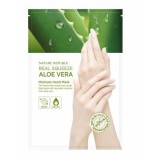 Маска для рук с экстрактом алоэ Nature Republic Real Squeeze Aloe Vera Moisture Hand Mask