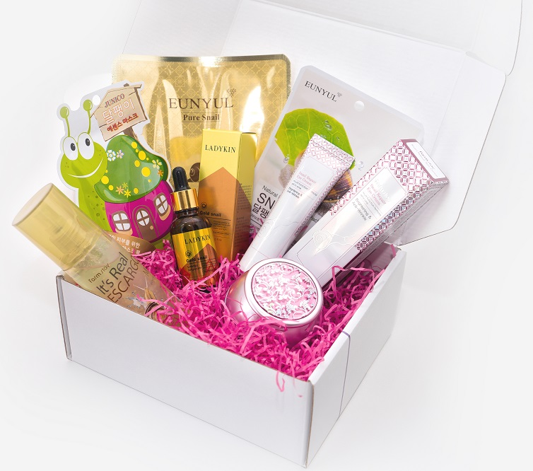 

набор для ухода за кожей лица с муцином улитки cosmasi snail box